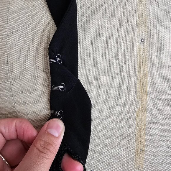 BCBGMAXAZRIA Black Top with Back Fringe Trim in size XXS - Picture 4 of 6